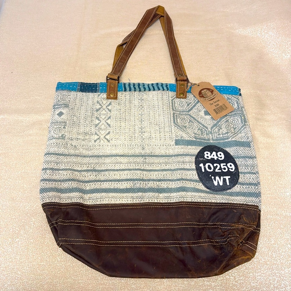 Barrel Shack, the Turner tote.